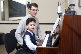 Курсы игры на пианино в музыкальной школе